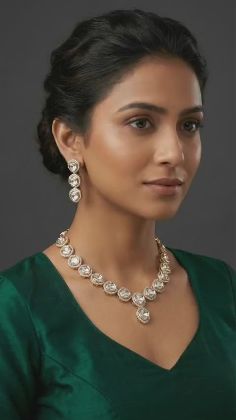 Tiyana Jewels Kundan Jewellery Set